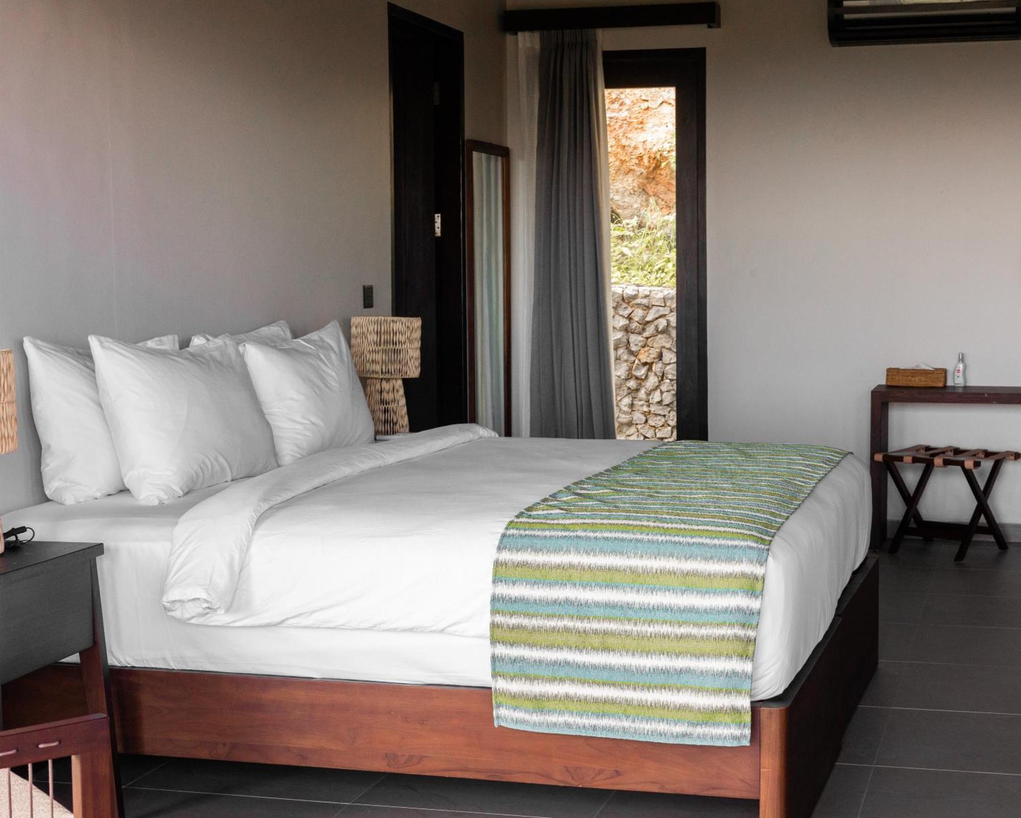 Menjaga Bay Hotel Labuan Bajo Luaran gambar